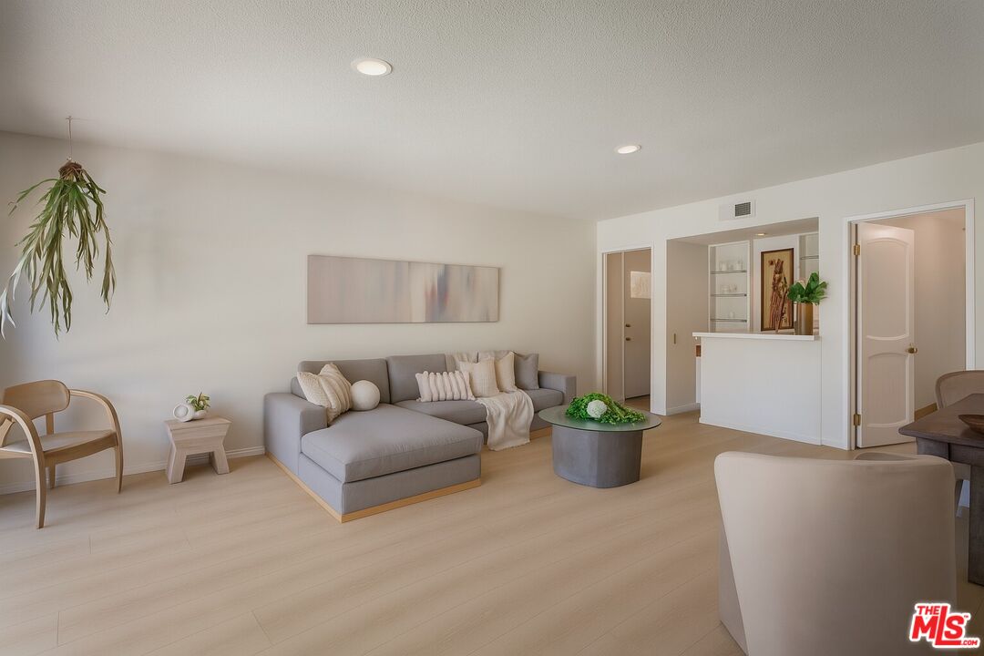 5136 Los Bonitos Way