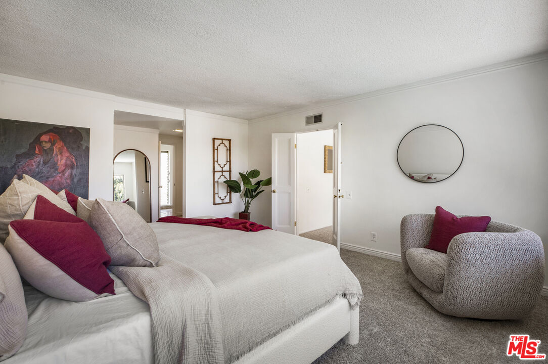 5136 Los Bonitos Way