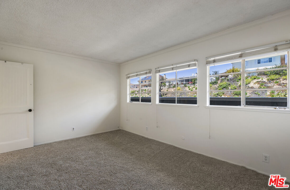 5136 Los Bonitos Way