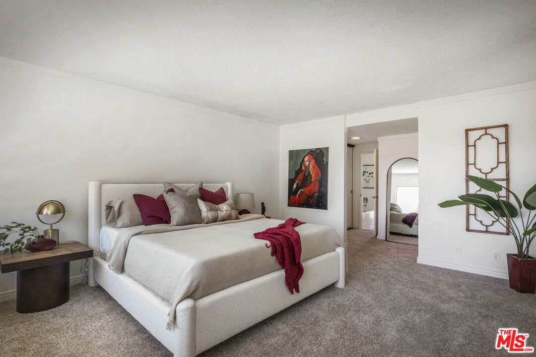 5136 Los Bonitos Way