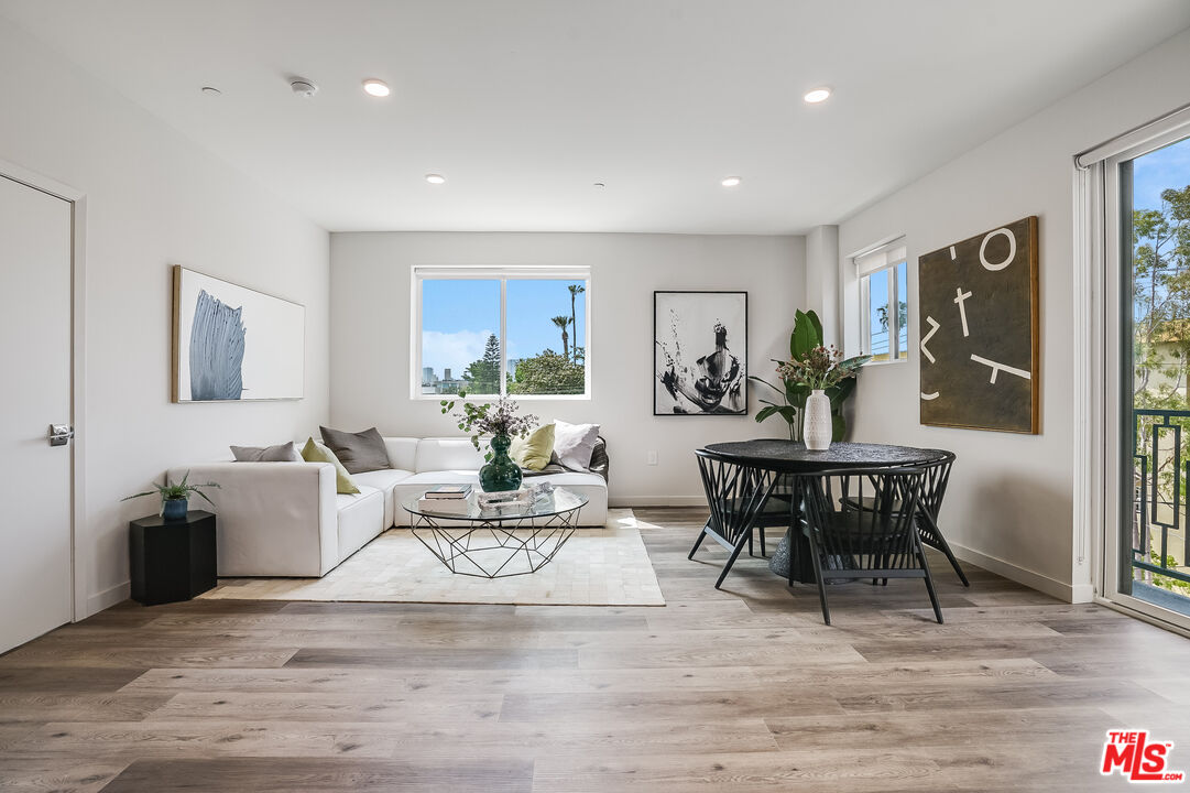 1101 S Bedford St Unit: 402