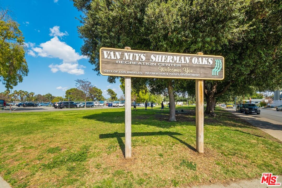 4915 Tyrone Ave Unit: 334