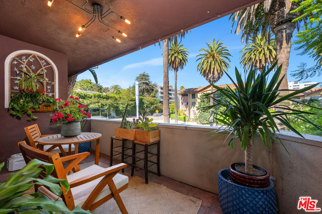 1745 Camino Palmero St Unit: 435