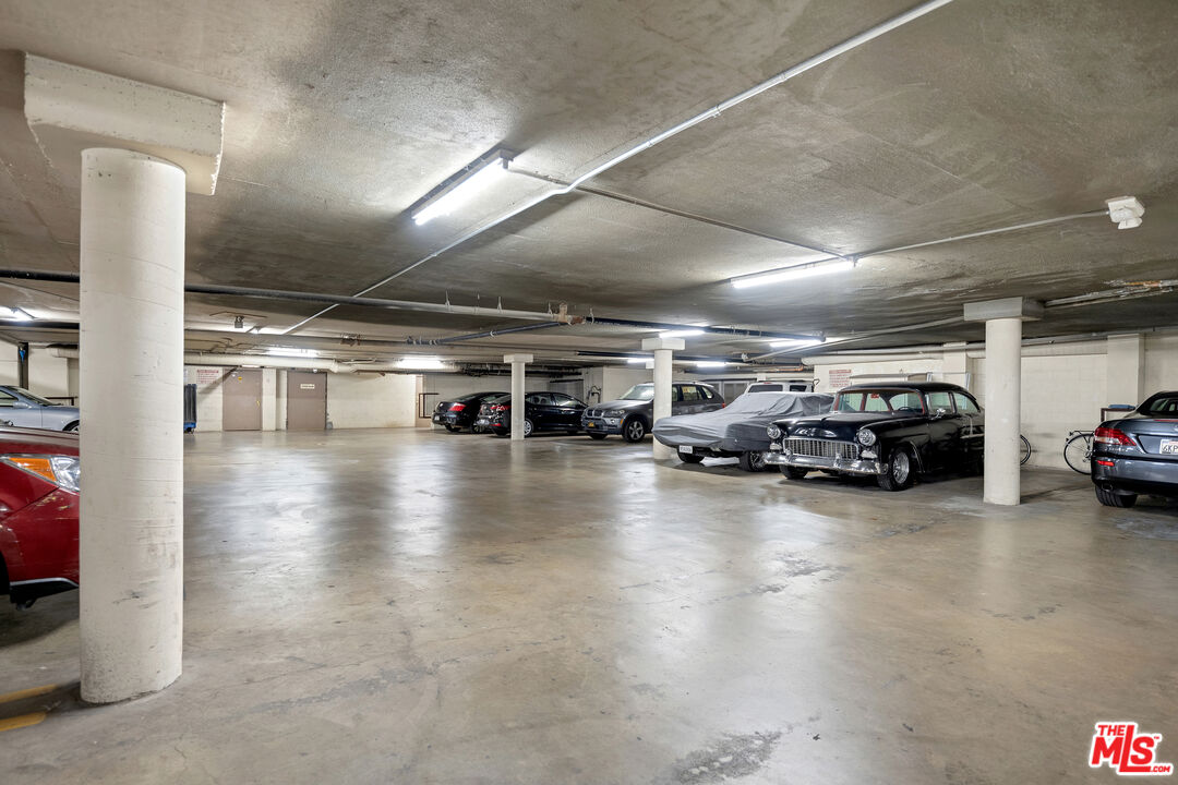 1745 Camino Palmero St Unit: 435