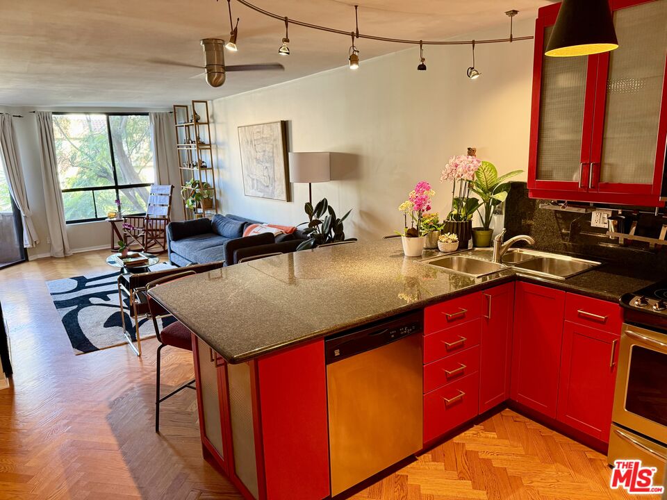 1745 Camino Palmero St Unit: 435