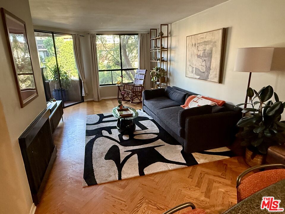 1745 Camino Palmero St Unit: 435