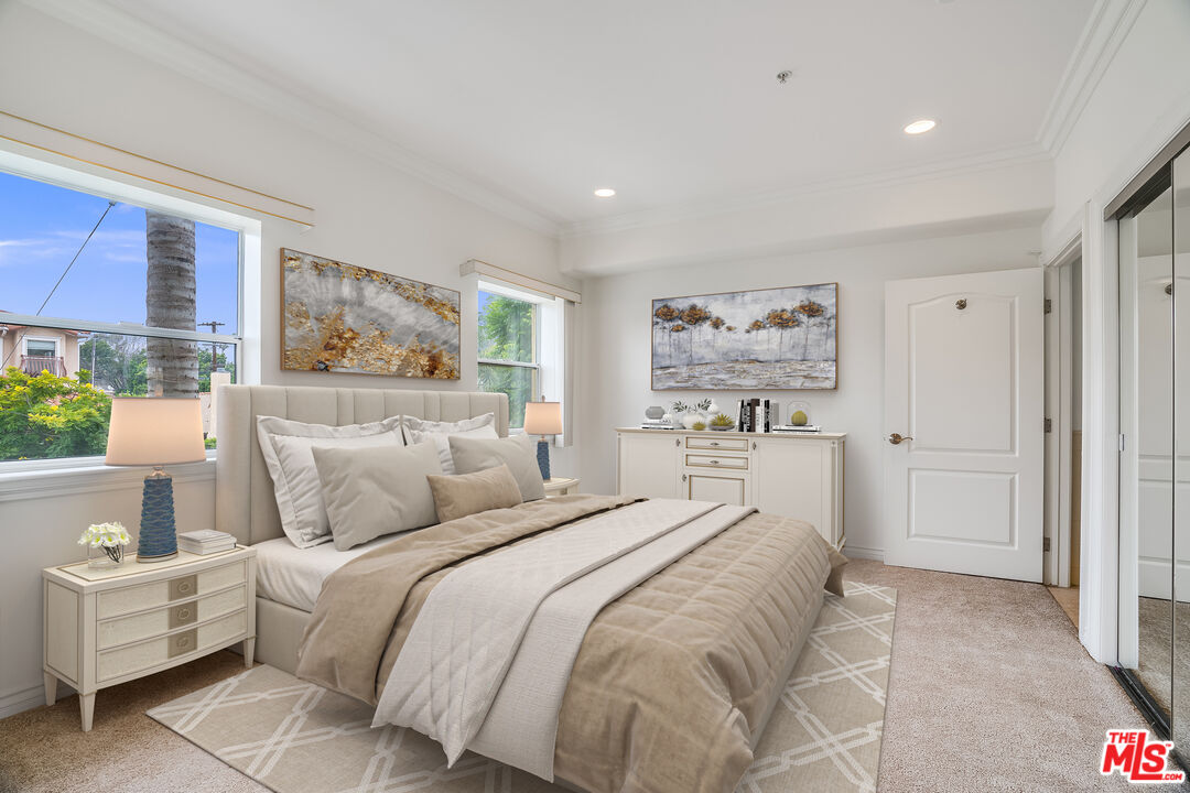 3328 Oakhurst Ave Unit: 111