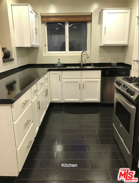 1219 SUNSET PLAZA DR Unit: 2