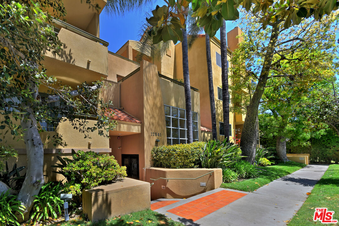 12841 Bloomfield St Unit: 306