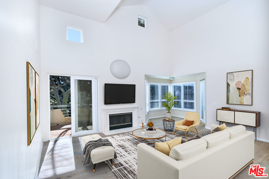 12841 Bloomfield St Unit: 306