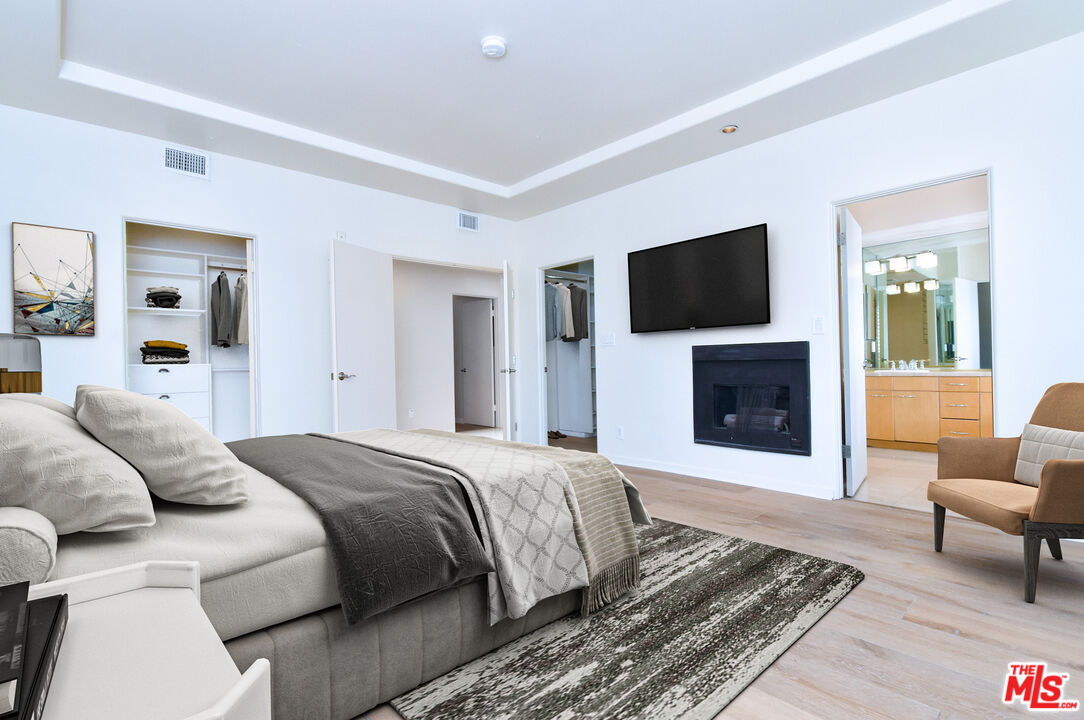 12841 Bloomfield St Unit: 306