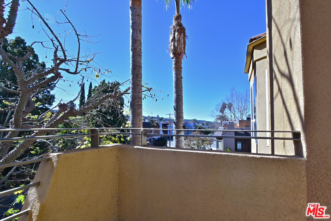 12841 Bloomfield St Unit: 306