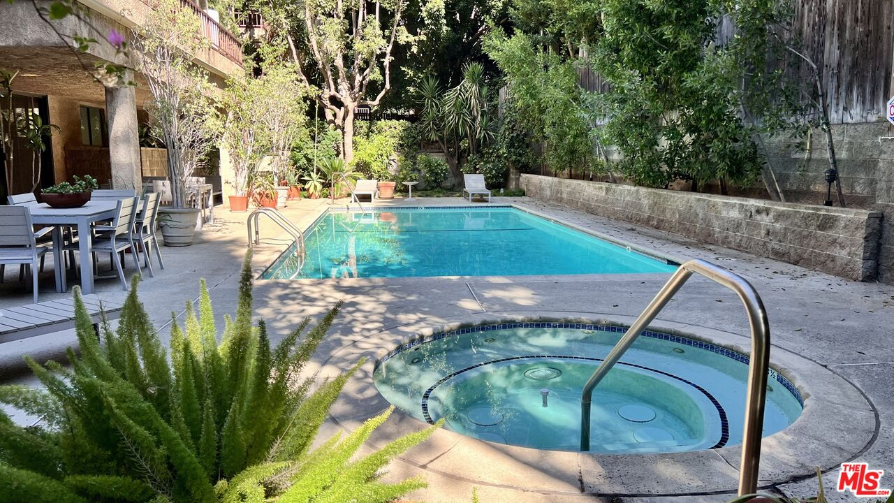 1124 N Kings Rd Unit: 103