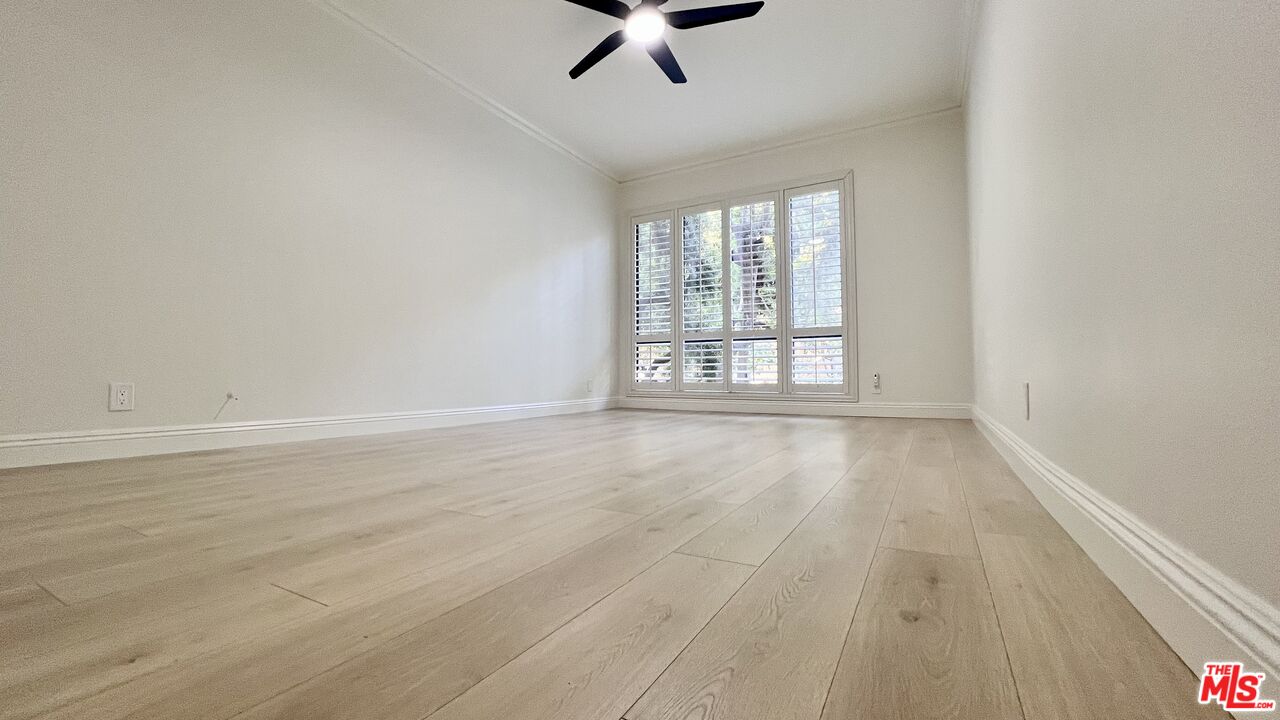 1124 N Kings Rd Unit: 103