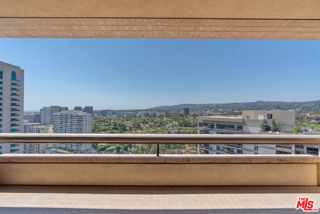 10430 WILSHIRE BLVD Unit: 2001