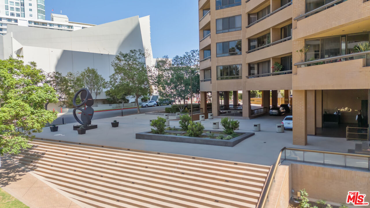 10430 WILSHIRE BLVD Unit: 2001