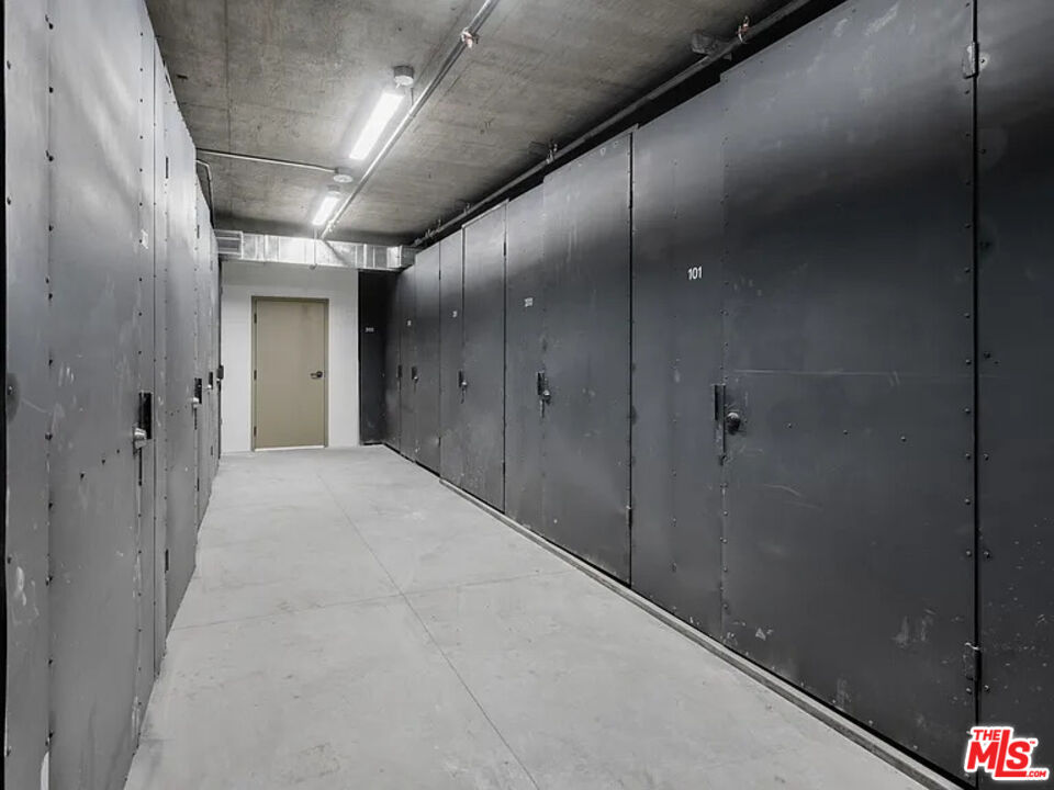 5923 Laurel Canyon Blvd