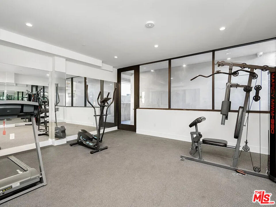 5923 Laurel Canyon Blvd