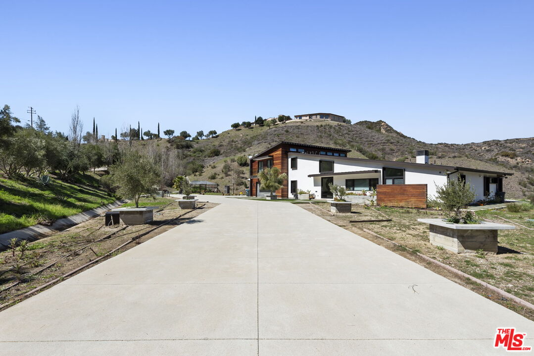 31830 Lobo Canyon