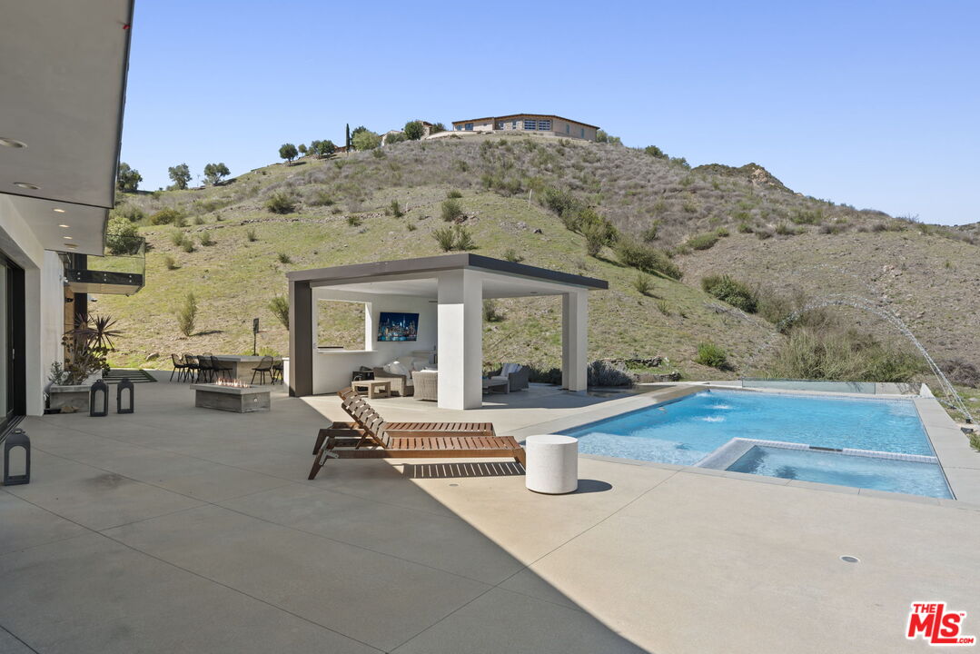 31830 Lobo Canyon