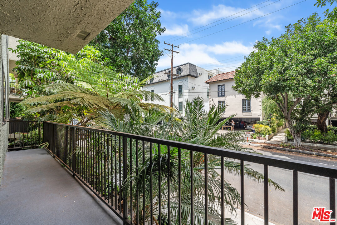 9000 Cynthia St Unit: 205