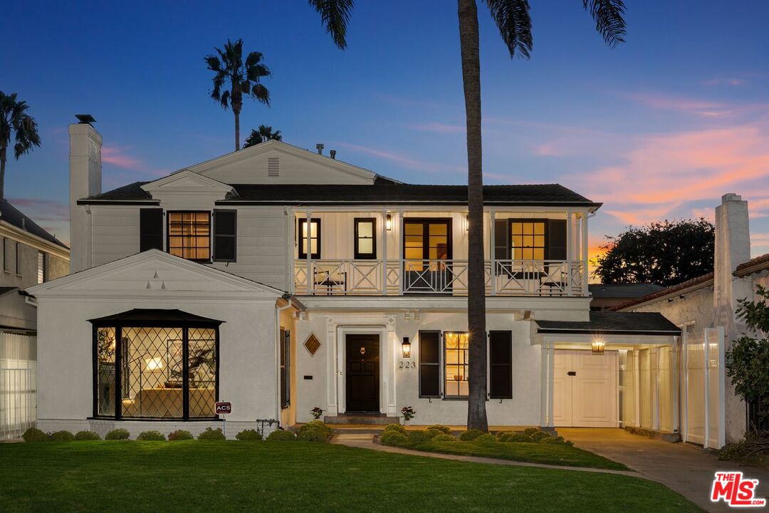 223 S Alta Vista Blvd