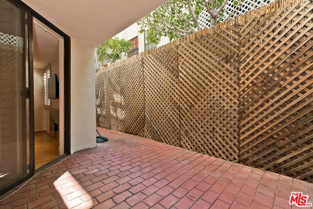 750 N Kings Rd Unit: 120