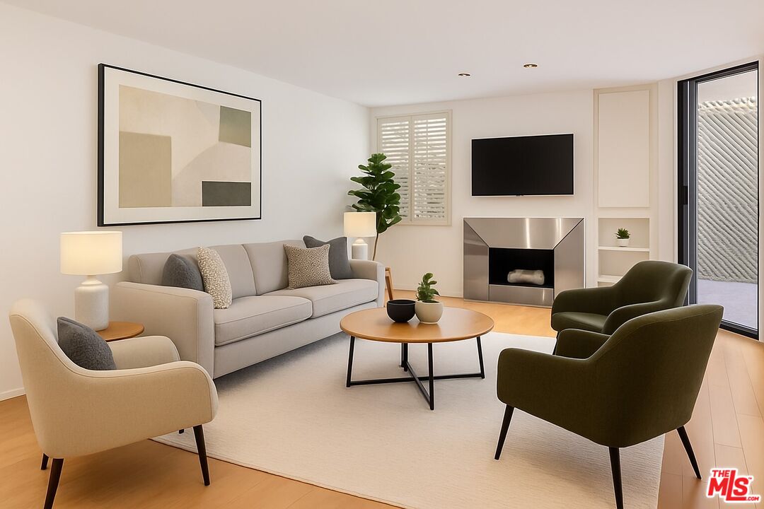 750 N Kings Rd Unit: 120