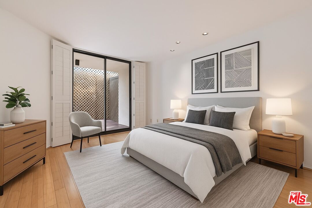 750 N Kings Rd Unit: 120