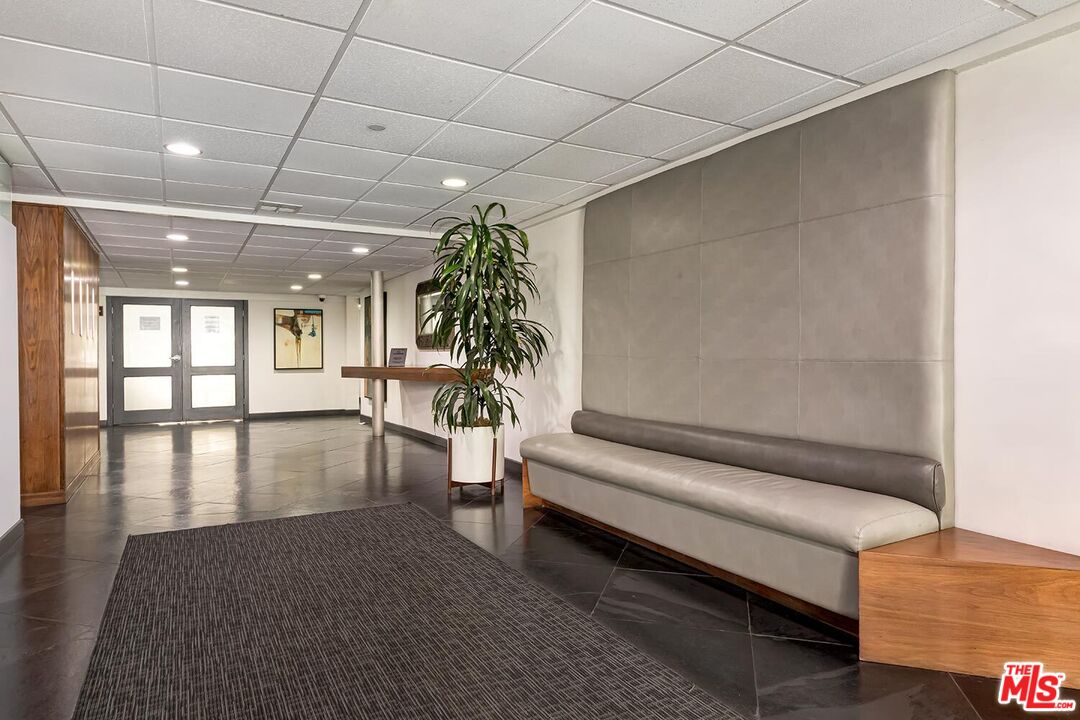 750 N Kings Rd Unit: 120