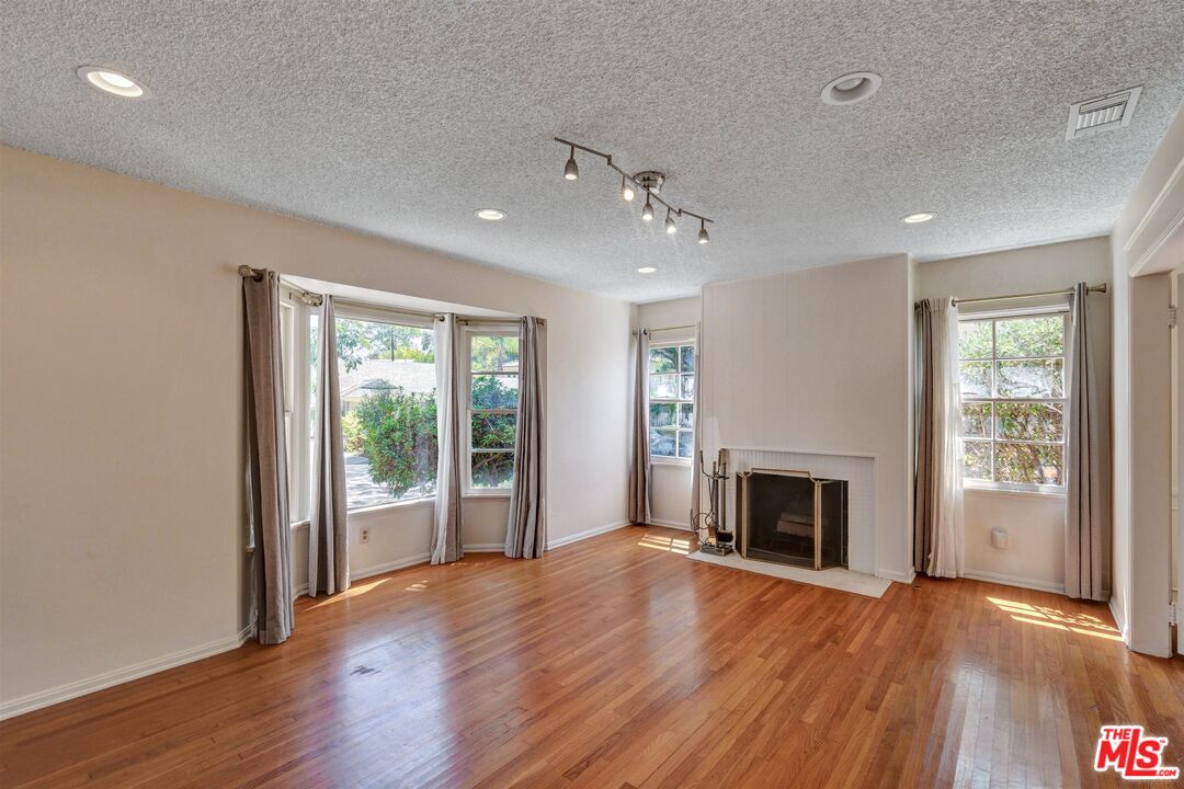 2511 Castle Heights Ave