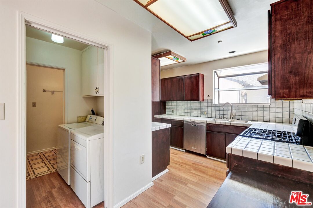 2511 Castle Heights Ave