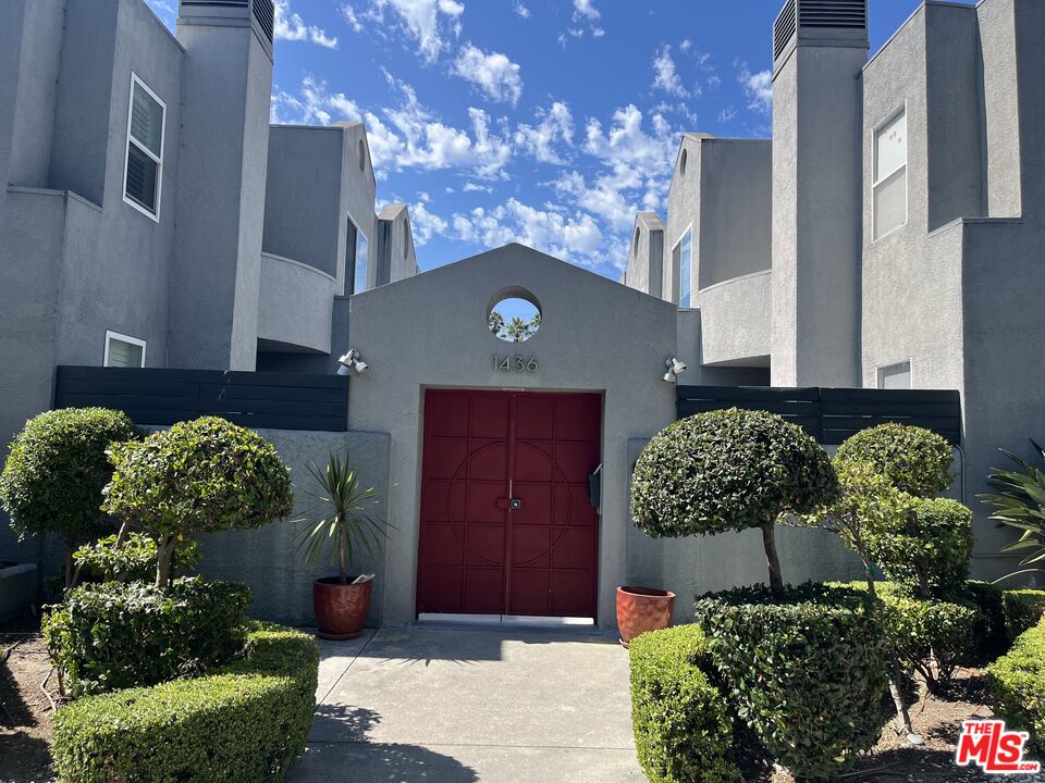 1436 20th St Unit: 14