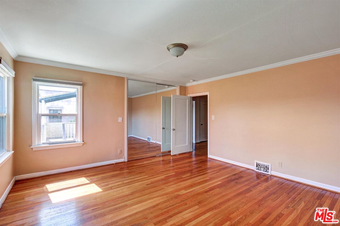 458 Smithwood Dr