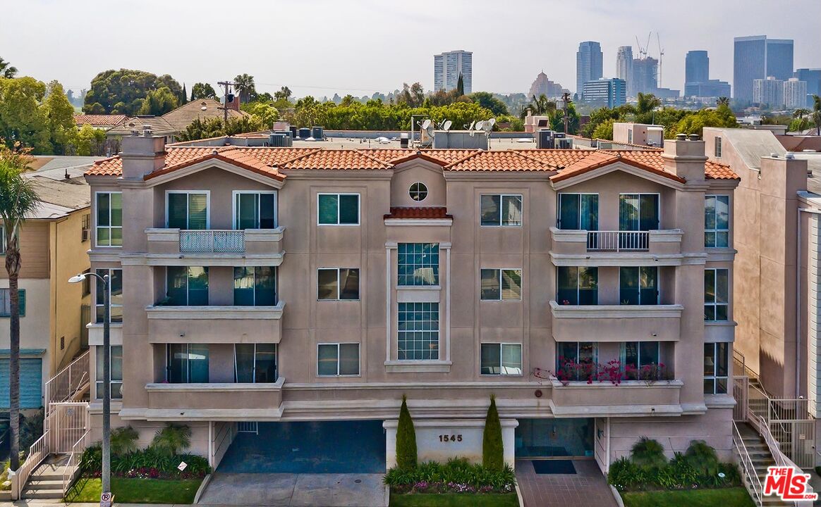 1545 S Beverly Dr Unit: 101