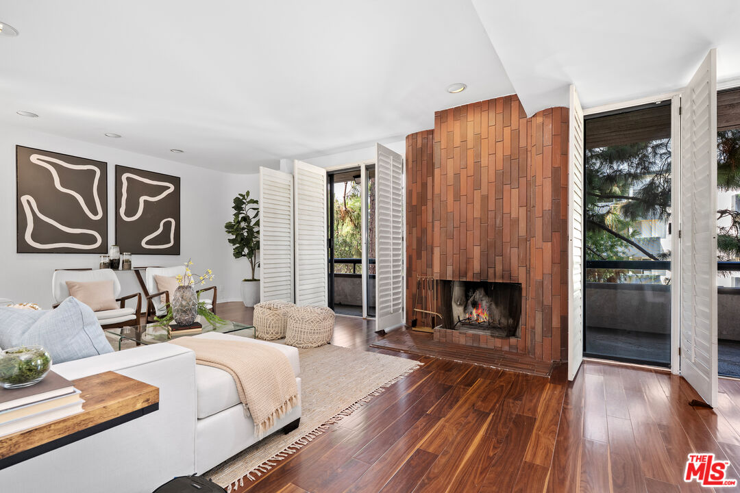 11982 Kiowa Ave Unit: 203