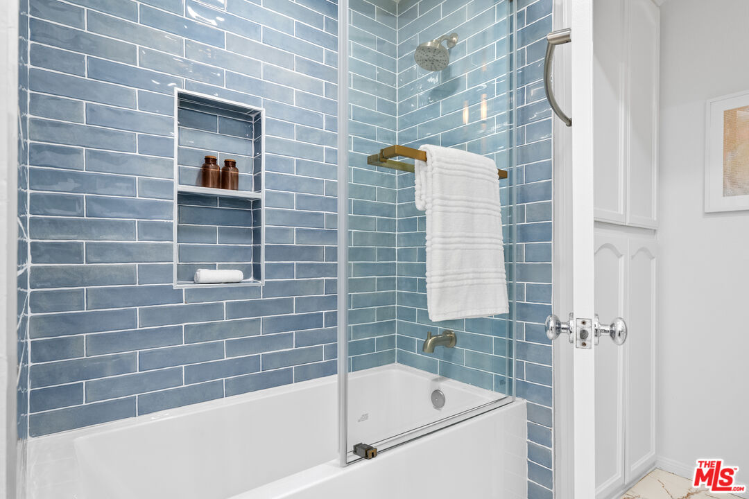 11982 Kiowa Ave Unit: 203