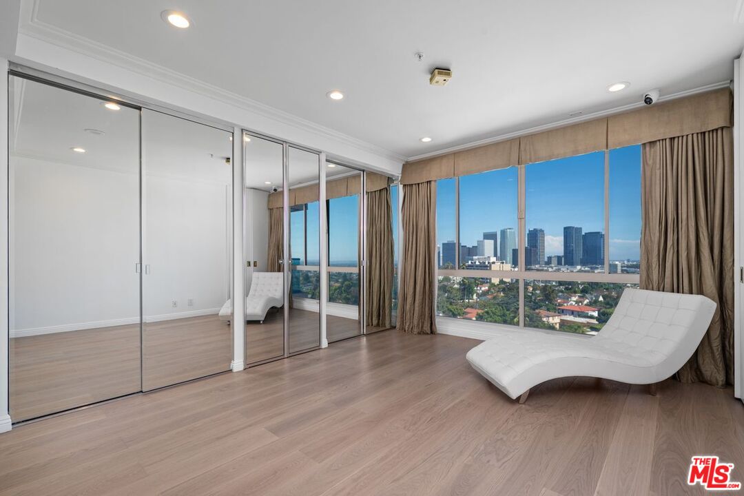 10490 Wilshire Blvd Unit: 1004