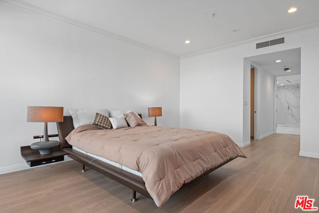 10490 Wilshire Blvd Unit: 1004