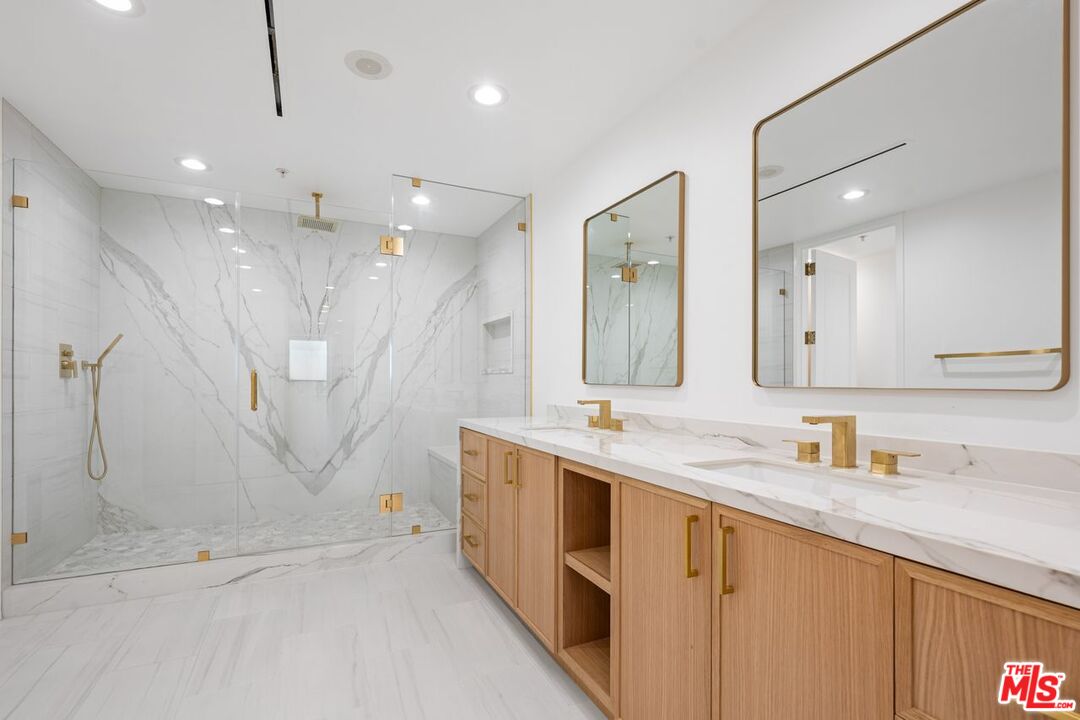 10490 Wilshire Blvd Unit: 1004