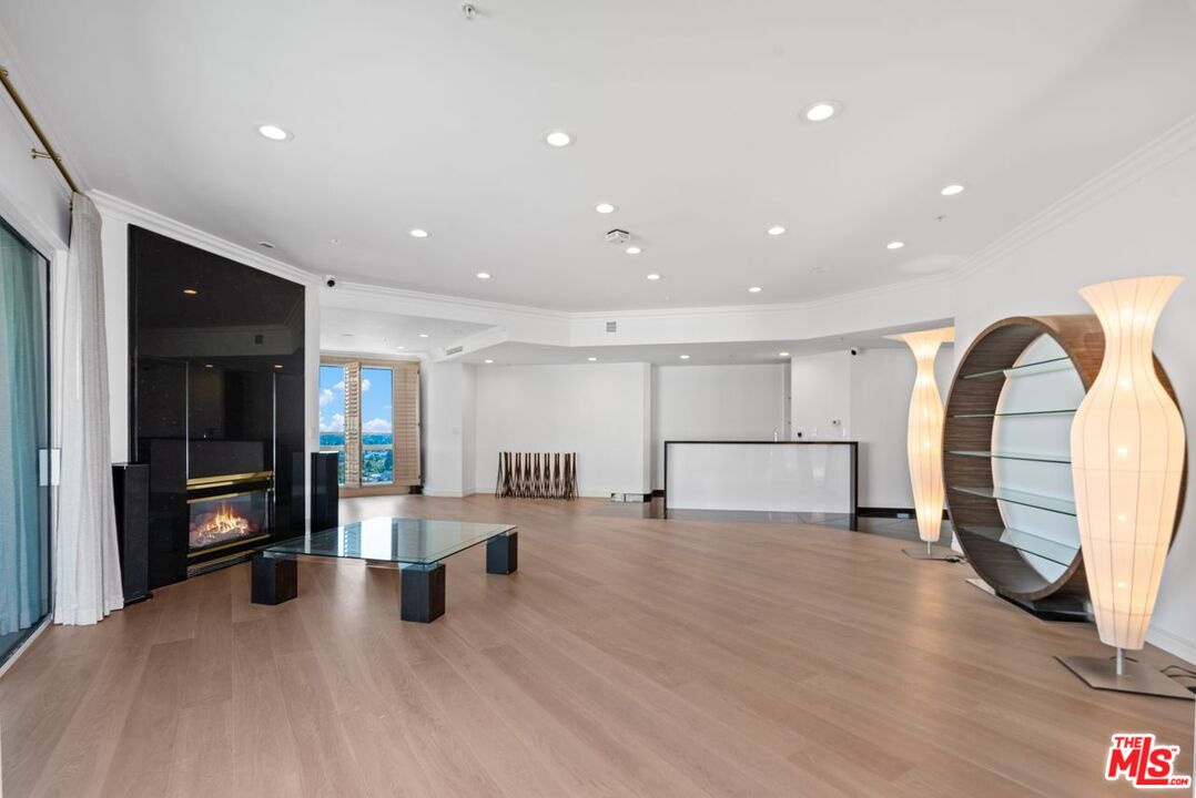 10490 Wilshire Blvd Unit: 1004