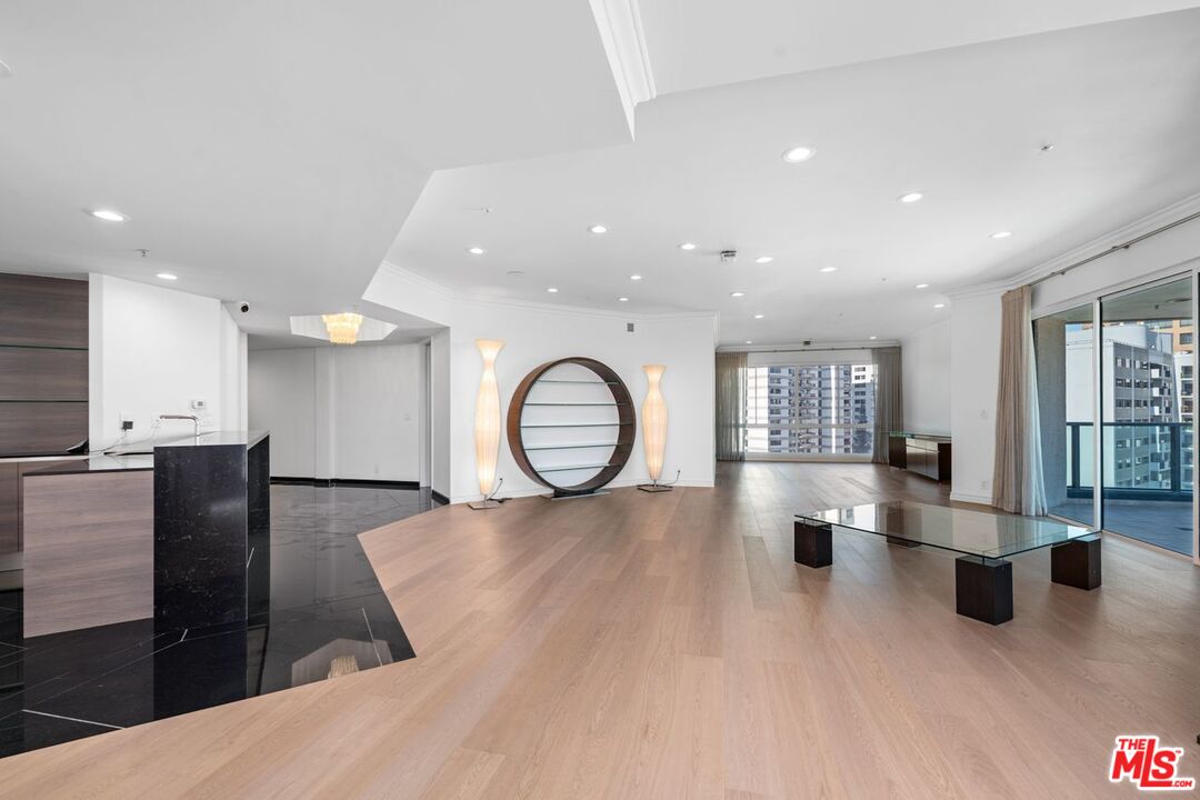 10490 Wilshire Blvd Unit: 1004