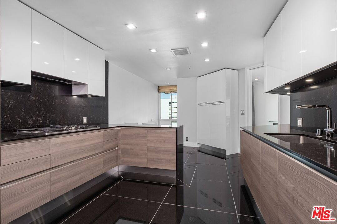 10490 Wilshire Blvd Unit: 1004