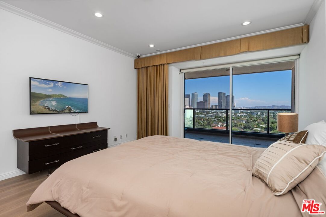 10490 Wilshire Blvd Unit: 1004