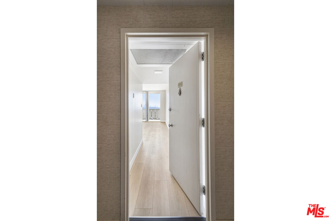 4455 Los Feliz Blvd Unit: 1005