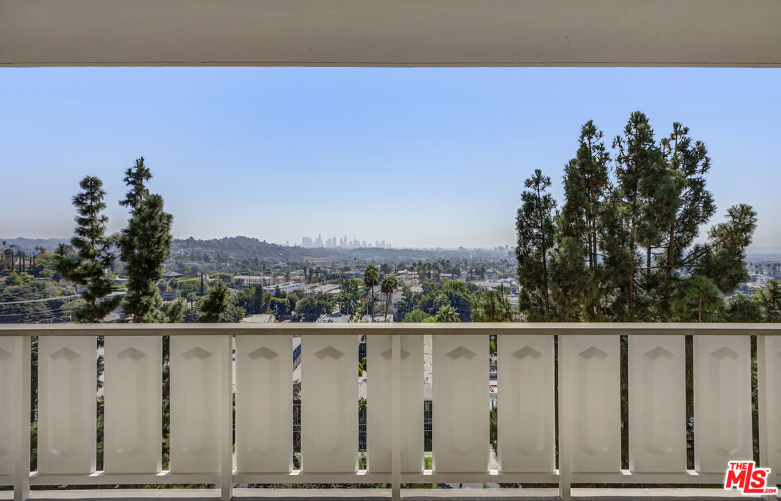 4455 Los Feliz Blvd Unit: 1005