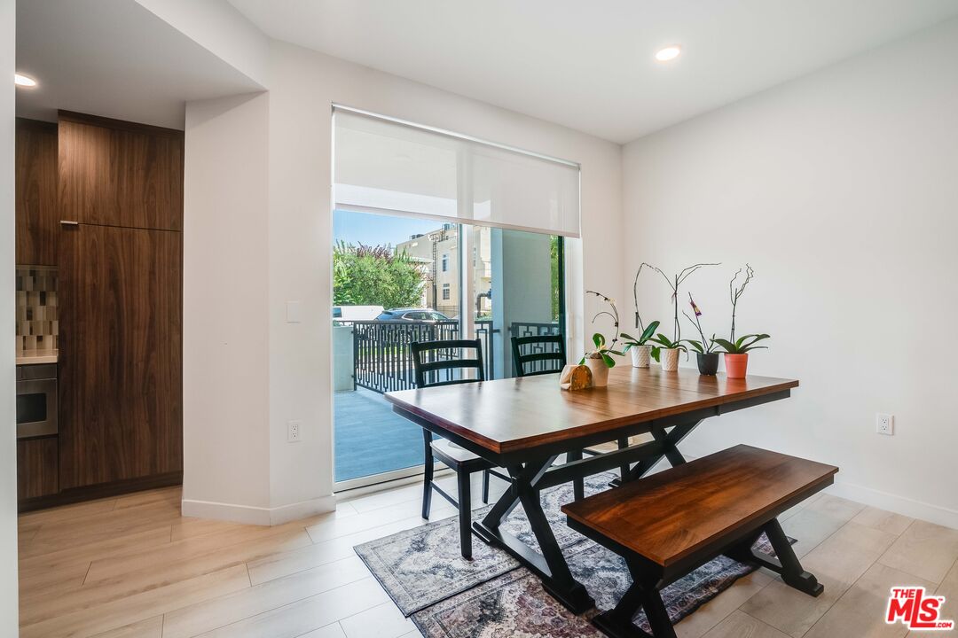 1021 S Shenandoah St Unit: 101