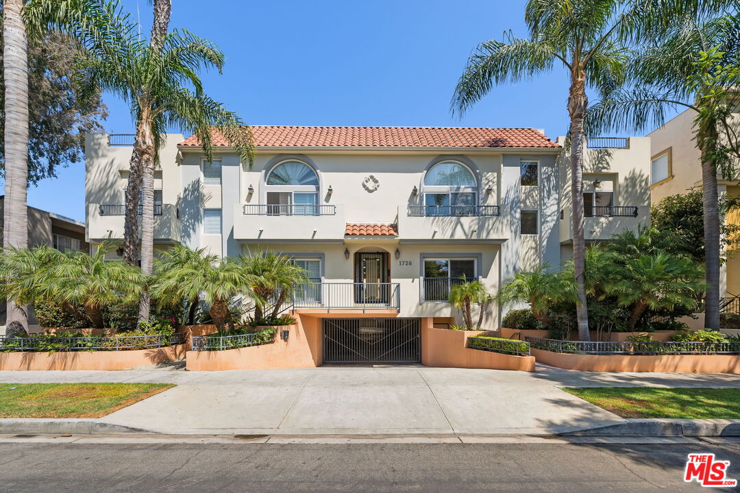 1726 Stoner Ave Unit: 102