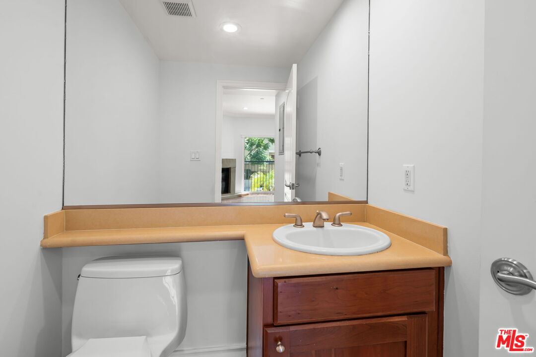 1726 Stoner Ave Unit: 102