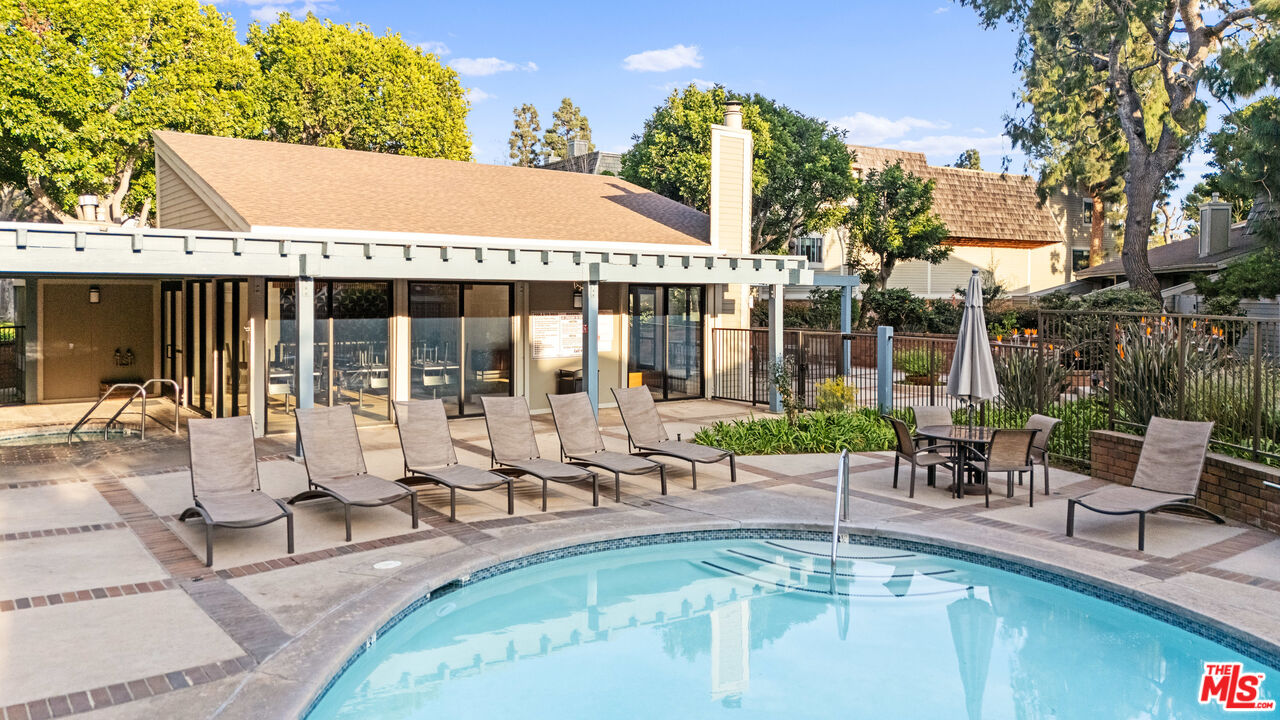 4360 Glencoe Ave Unit: 2